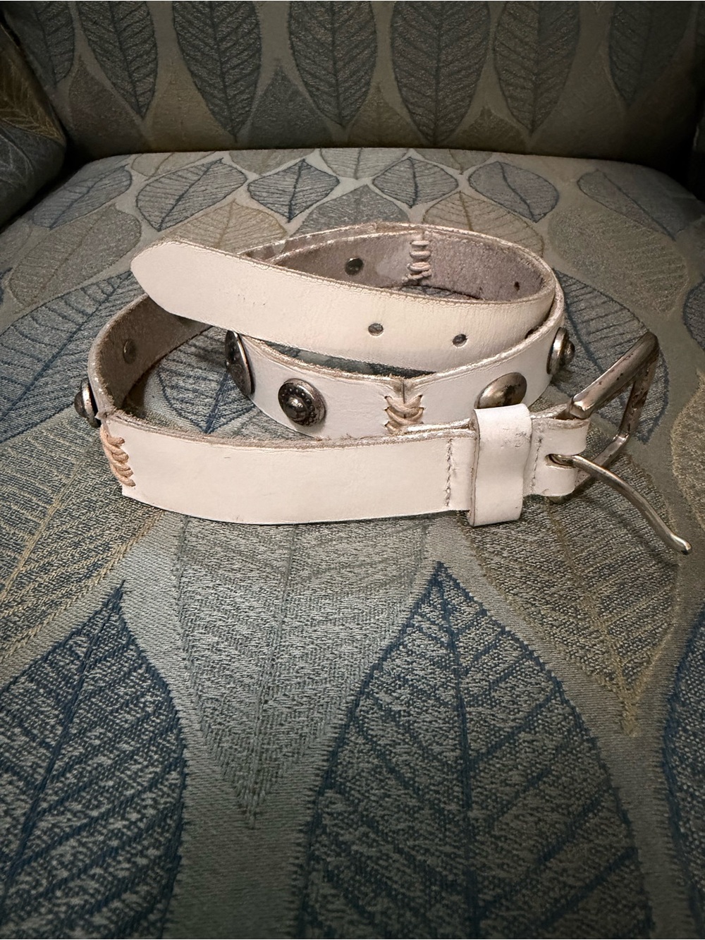 Fossil White Leather Studded Belt with Silver Accents - Picture 7 of 8